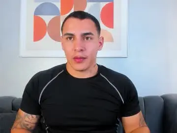 Chaturbate Live Sex Cam of massimocontie_