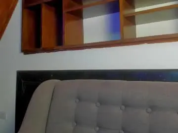 Chaturbate Adult Video Chat of petitesophi