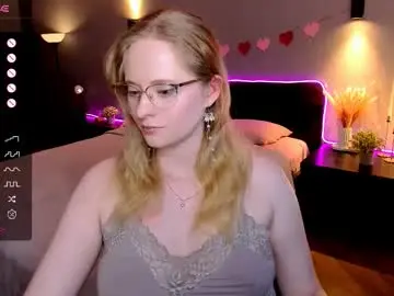 Chaturbate Watch Live Sex Cams of sheslinki