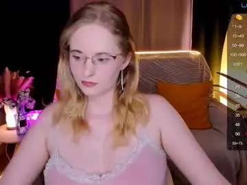 Chaturbate Sex Cam of sheslinki