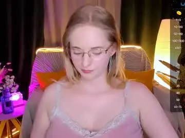 Chaturbate Live Sex Cam of sheslinki