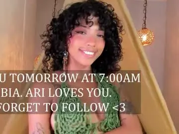 Chaturbate Best live sex cam show of ariella_ruiz