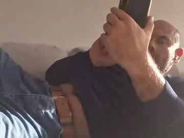 honeydaddyforyou from chaturbate