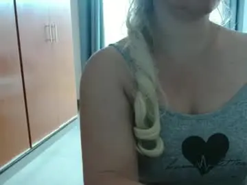 Chaturbate Watch Live Sex Cams of hot_wiffe