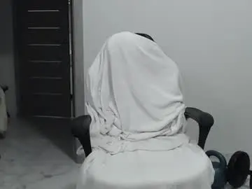 Chaturbate Nude Webcam of maxi_foxxx