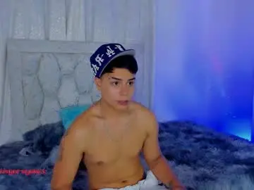 Chaturbate Live Porn of santiagoreyesft