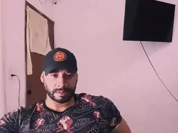 Chaturbate Watch Live Sex Cams of cloverblack18