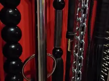 Chaturbate Live Sex Cam of gina_hotlick