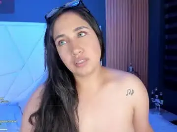 Chaturbate Live Sex Cam of lauroberts