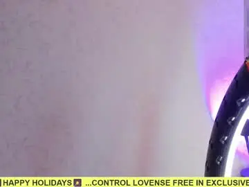 Chaturbate Live Sex Cam of magic_vera