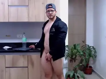 Chaturbate Live Sex Cam of maximussantorini