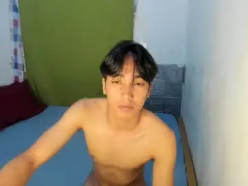 Chaturbate Live Sex Cam of tastylicious_kim