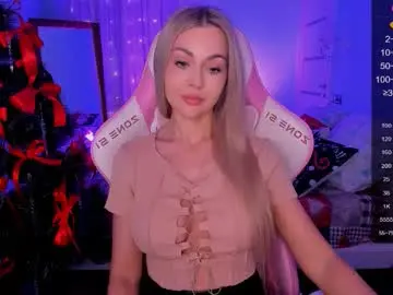 Chaturbate Live Sex Cam of adeleroberts