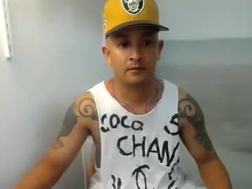 Chaturbate Live Sex Cam of allen_69xx