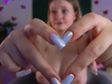 Chaturbate Watch Live Sex Cams of emilyhewell