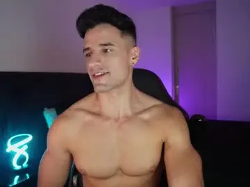 Chaturbate Live Sex Cam of krops_