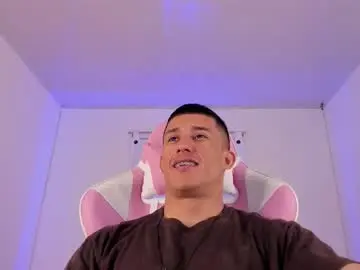 Chaturbate Free Live Porn of muscle_man07