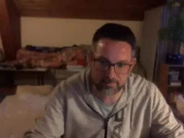 Chaturbate Free Porn Cam of supersquirrel81