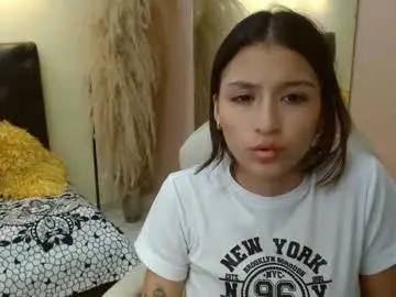 Chaturbate Live Sex Cam of melinnalow