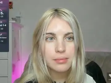 Chaturbate Live Sex Cam of pawwsup1