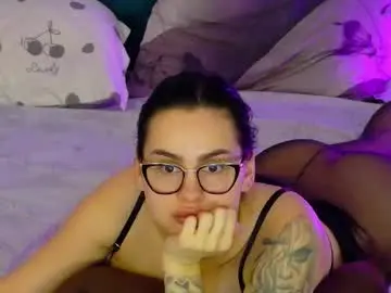 Chaturbate Free Porn Cam of raeeamber_
