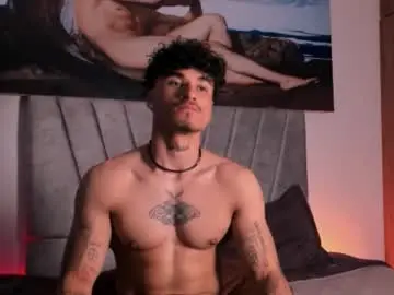 Chaturbate Live Sex Cam of thomas_fit1