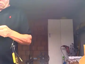 Chaturbate Live Sex Cam of machinegun3dx