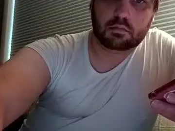 Chaturbate Sex Cam of handsomedaddy198923