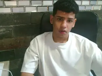 Chaturbate Sex Chat of santiago_foxx