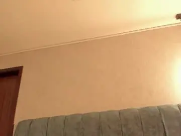 Chaturbate Live Sex Cam of aleera_walton