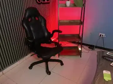 Chaturbate Live Porn of emily_roberts1