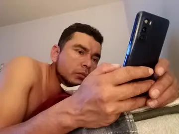 Chaturbate Nude Webcam of medina_chelo91