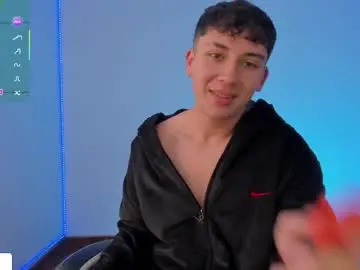 Chaturbate Free Porn Cam of oliver_kyy