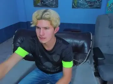 Chaturbate Live Sex Cam of patrik027