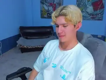 Chaturbate Best live sex cam show of patrik027