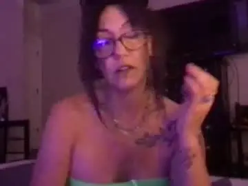 Chaturbate Adult Webcam of ravenoldschool11