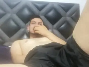 Chaturbate Live Sex Cam of rick_diesel