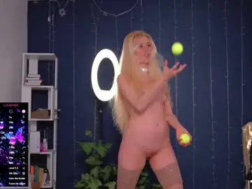 Chaturbate Best live sex cam show of super_peach_stream