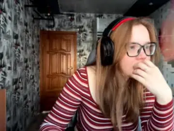 Chaturbate Sex Cam of ardisnoffsinger