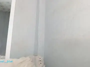 cristal__blue from chaturbate