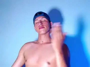 Chaturbate Watch Live Sex Cams of rowanboy23