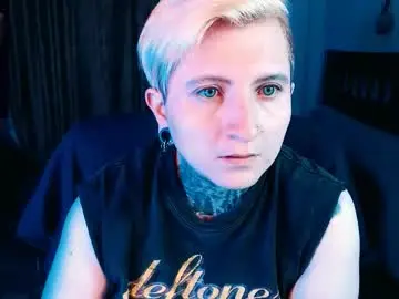 Chaturbate Adult Video Chat of ftmblueyes