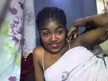mayajadorelie from chaturbate