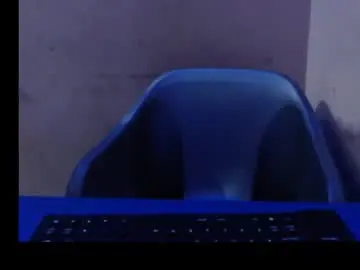 pinkyxxpussy from chaturbate