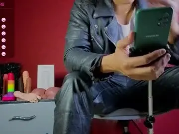 Chaturbate Live Porn of tom_brown12