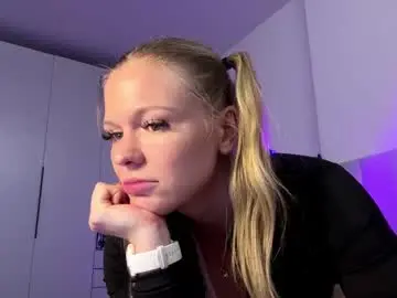 Chaturbate Live Porn of missfit_