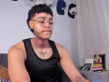 Chaturbate Live Sex of santi_xximo