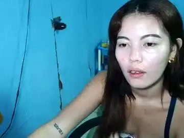 Chaturbate Nude Webcam of urasian_leamae