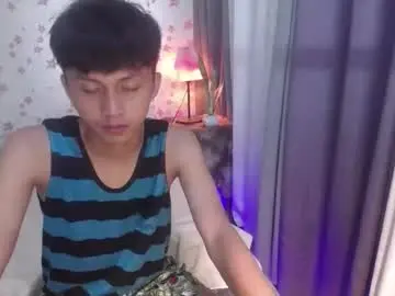 Chaturbate Nude Webcam of asiansmokeyxx