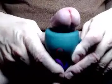 Chaturbate Live Sex Cam of bcknhkd3